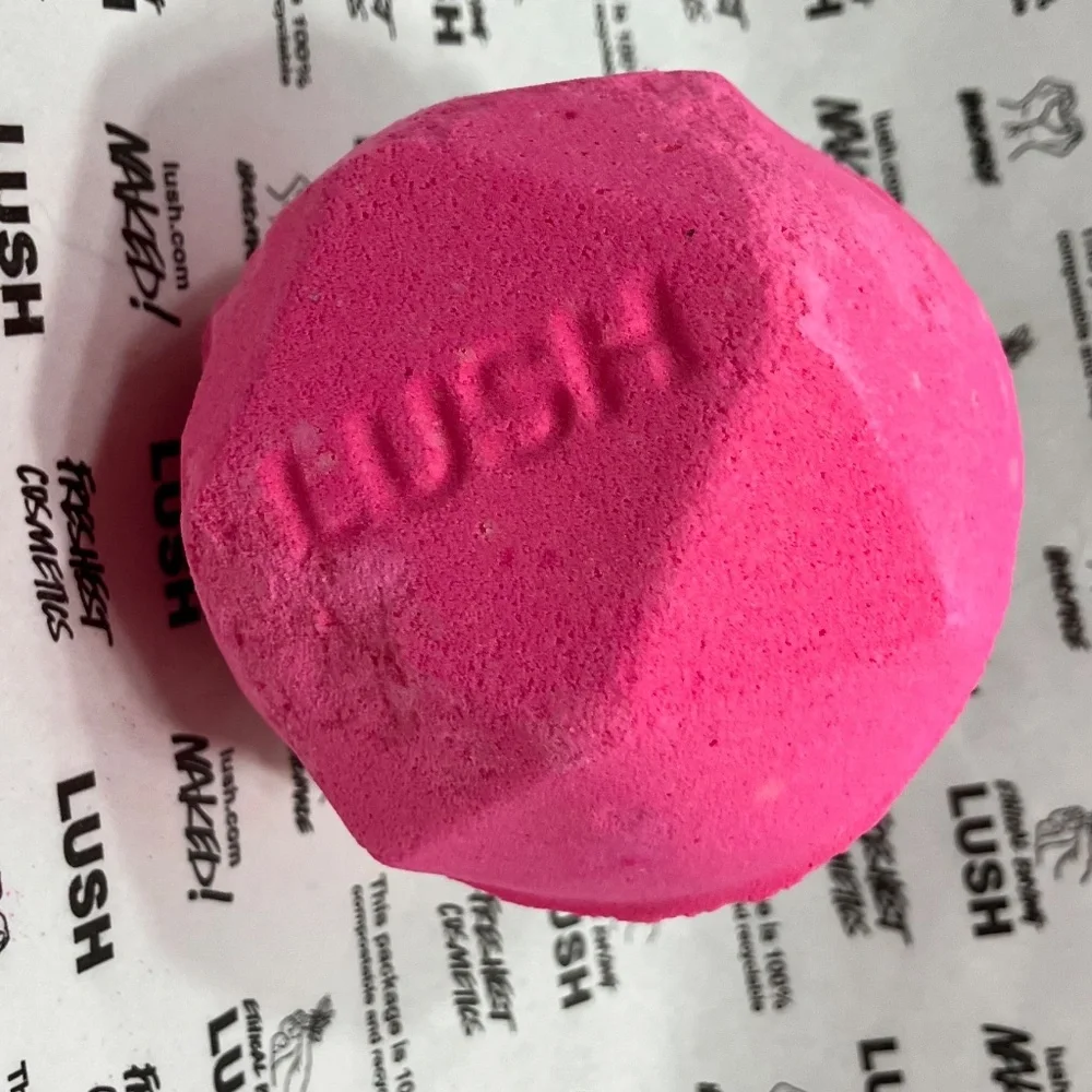 LUSH Sweet Pudding Bath Bomb 7 oz.